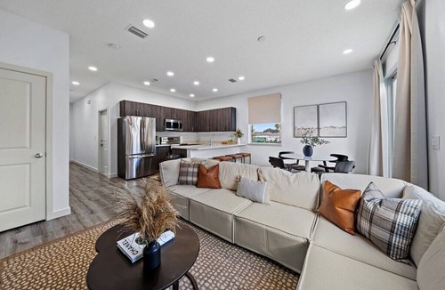 Riviera Beach House | 4 Bed WPB - Home Near 95, Airport, DT & Beaches