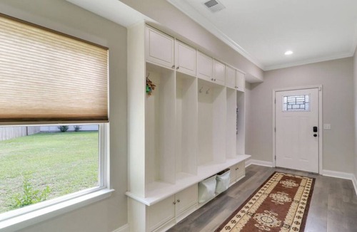 Burton Apartment | 4-bedroom 2.5 bath cozy house in charming Beaufort 15 min from MCRD PI/Donwtown