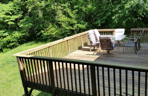 Canton House | 4 Bedroom, 2 Bath Home Situated on a nice Private Lot. 27 minutes to LAKEPOINT.