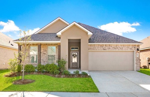 Shenandoah House | 4 bedroom home with neighborhood playground!