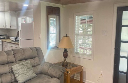 Summerville House | 4-bedroom house in adorable Summerville with AC