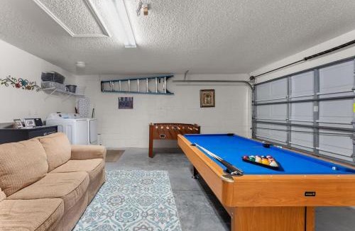 Seasons House | 4 BR No carpet Just Remodeled Unit SR1205