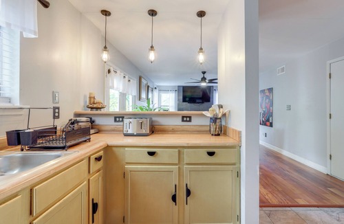 Stone Mountain House | 4 Mi to Stone Mountain: Retreat w/Office!