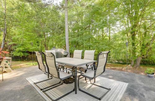 Stone Mountain House | 4 Mi to Stone Mountain: Retreat w/Office!