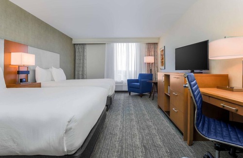 East Point Hotel | 4 Pet-friendly Units | Seasonal Pool & Shuttle | Near Delta Flight Museum - 4 mi