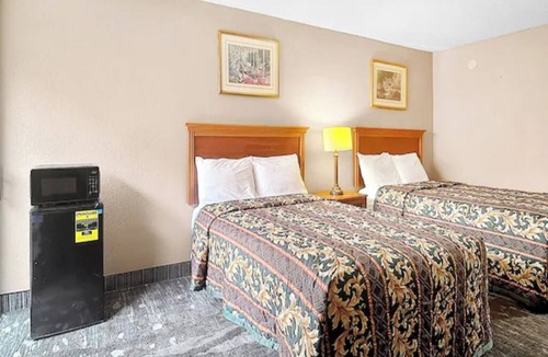 Whitehaven Hotel | 4 Relaxing Rooms Near Elvis Presley's Graceland - Your Peaceful Retreat