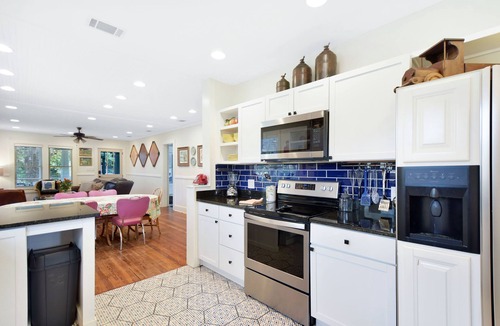 East Beach House | 450 ft to East Beach 2 Kings Pet Friendly Sleeps 6 St. Simons Island