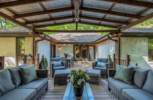 Starkville House | 4bd, 2ba - Private Backyard- 1.6 mi to MSU