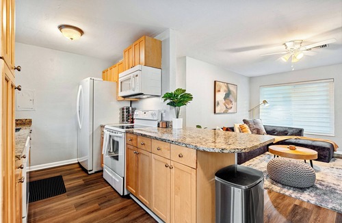 Westgate Villa | 4BR Bio Hackers Retreat - Sauna - Cold Plunge - Hot Tub - Pool - Down Town 5mins