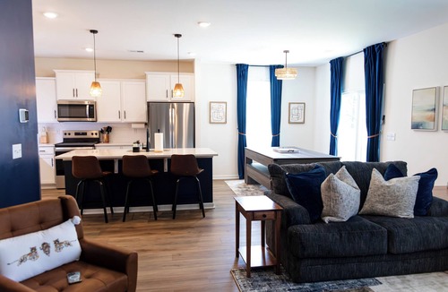 Central House | 5 BED - 3 BA NEW HOME-JULY 4–CLEMSON—SUMMER