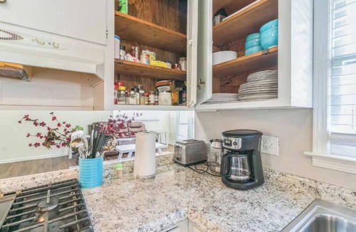 Marietta Apartment | 5 bedrooms | Great Neighborhood | 6 Flags
