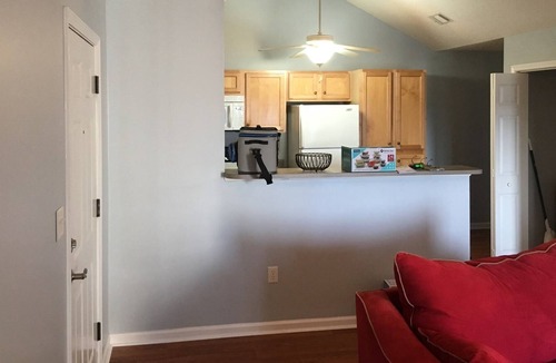 Keowee Condo | 5 Minutes from Memorial Stadium - Family-sized condo w/ 3 bed & 3 bath..