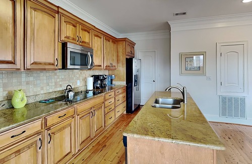 Savannah Beach House | 5 Oclock Somewhere | Pet Friendly + Near the Beach
