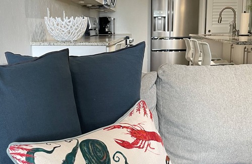 New Smyrna Beach Condo | 5 Star Beachfront Condo 3 BED 2 BATH 1st FLOOR NONDRIVING BEACH