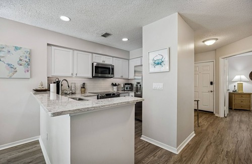 American Beach Condo | 508+509 Rent together! Cheaper than a Beach House - 300 Steps to the Beach!
