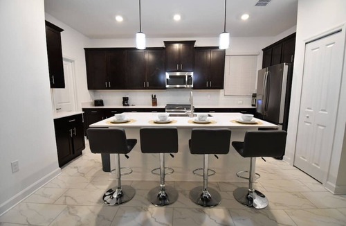 Kissimmee Villa | 5BR/5BA Game/Pool Villa 9 Miles to Disney