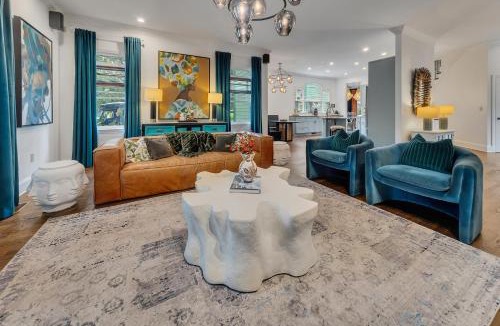 Inman Park House | 5BR Inman Park Home Private Terrace Suite