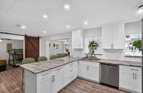 Mary Esther House | 5BR Pool Home Near Beaches | Pet-Friendly + BBQ