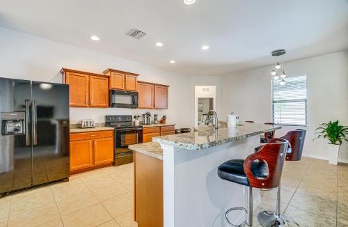 Pelican House | 6 Mi to Beach: Cape Coral Home w/Screened Lanai