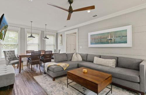 Saint Simons Island House | 605 Bartow Guest House