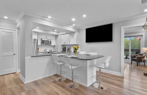 Shelter Cove Condo | 7104 Harbourside 1 @ Shelter Cove | Pool | Stunning Marina Views