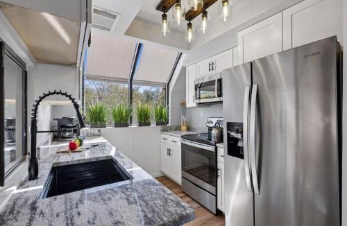 Shelter Cove House | 7112 Harbourside I