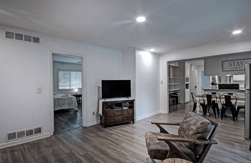 Tougaloo House | 7BR Workforce Stay Near I-55 & I-220