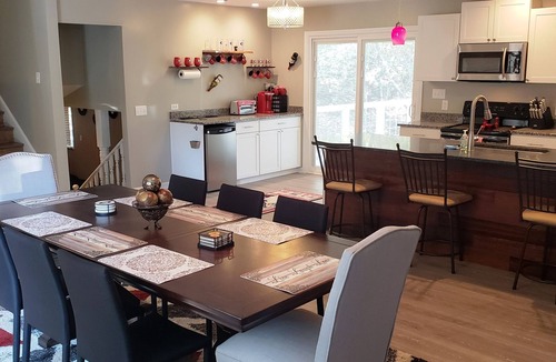 Athens House | ~ 9 Min. to STADIUM ~ UGA Inspired Home + RV Parking-See Description