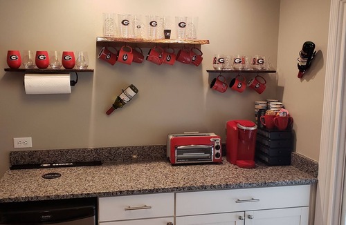 Athens House | ~ 9 Min. to STADIUM ~ UGA Inspired Home + RV Parking-See Description
