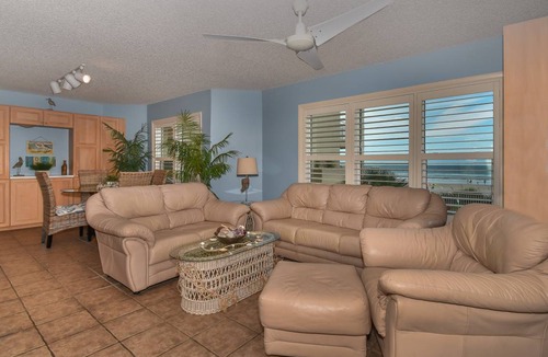 Cearra Del Ray Condo | 99 m² Condo ∙ 3 bedrooms ∙ 6 guests