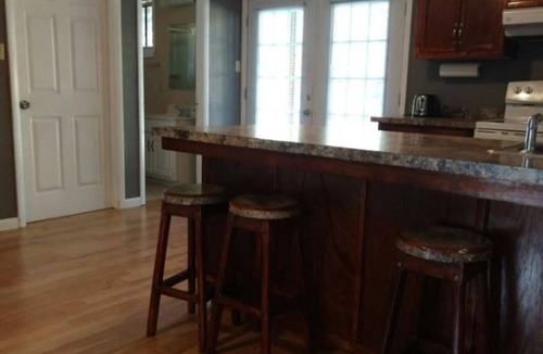 Collegedale Apartment | A Comfy Place near SAU. Kitchenette, Private Entrance, Queen Bed, Bath.