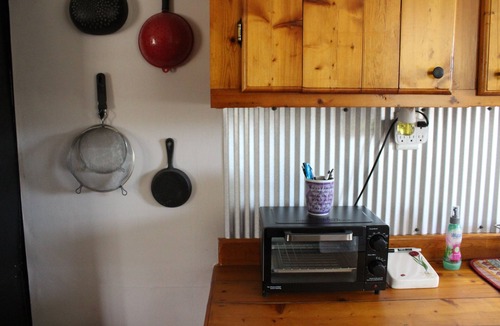 Mount Vernon Cottage | A cozy cottage on a small hobby farm a reasonable distance from US I-75