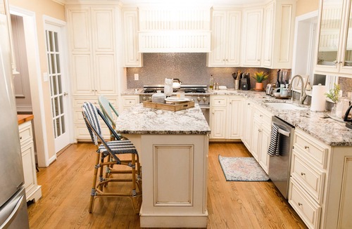 Martinez House | A cozy getaway in the desirable, gated community of West Lake.