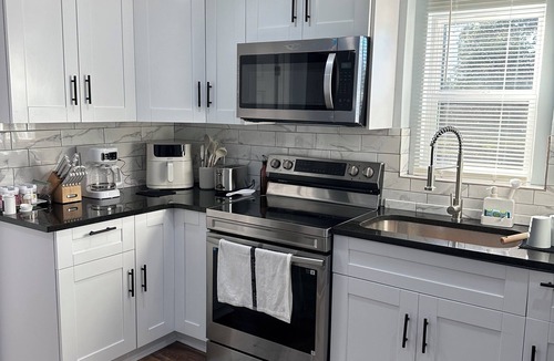 Waycross House | A Home away from home,Relax in a place of peace