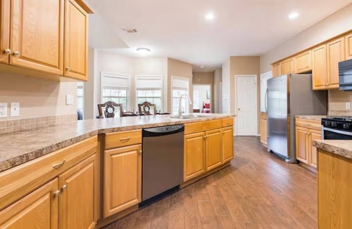 Ruston House | A quiet place to relax with family and close enough to everything you need.