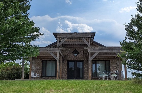 Willisburg Cottage | A Romantic Getaway on the Bourbon Trail