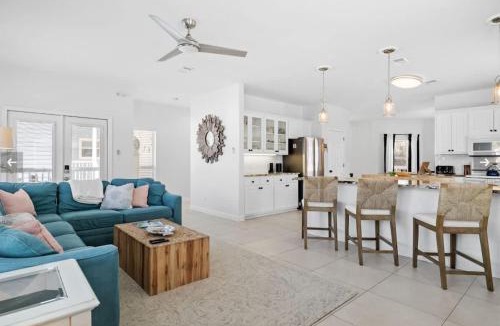 Village of Sugar Beach House | A Shore Bett By Stay on 30A, Private Pool, Golf Cart, Bikes