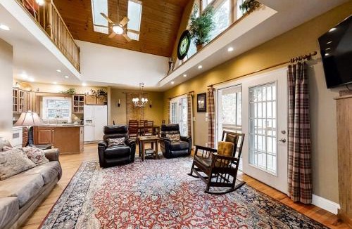 Sylva House | Above the River