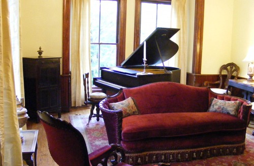 Adairsville Bed & Breakfast | Adair Manor Bed& Breakfast