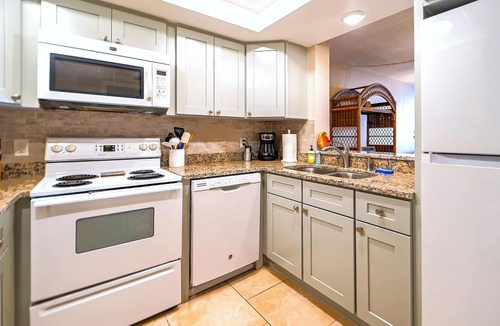 Redington Beach Condo | Affordable, Gulf-View Condo on Quiet Beach. Distinct Open Architecture!