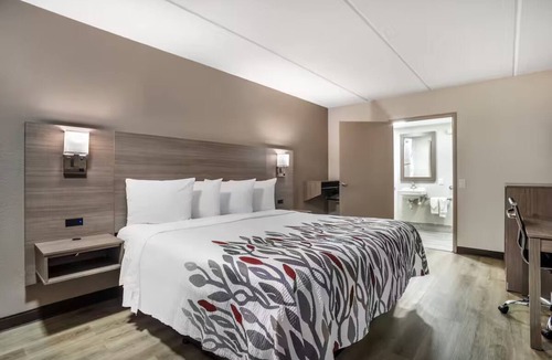 Conestee Hotel | Affordable Room Ideal for Extended Stays Near Local Scenic Parks