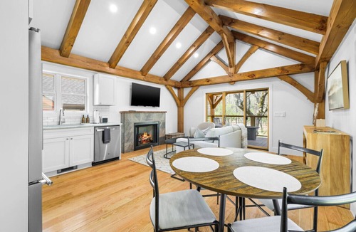 Sugarfork Cabin | Agate Cabin at Highland Peaks Retreat