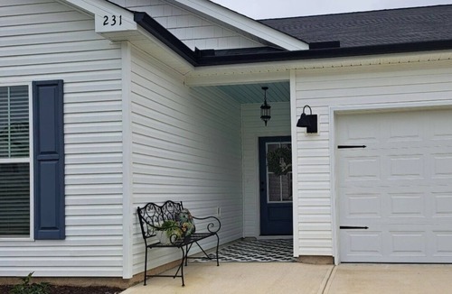 Warrenville House | Aiken Hillside Home 2 bedroom plus office, Monthly Stays Welcome