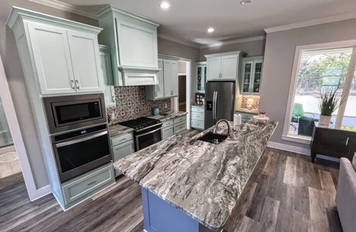 Flint House | Aloha Pines