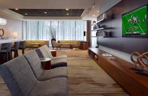 Cumberland Hotel | Always a Great Idea To Unwind! 2 Convenient Units, Pool, Pets Allowed