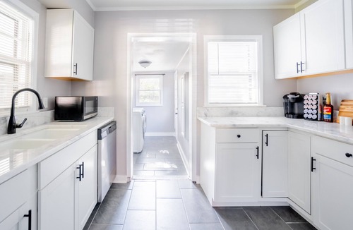 Memphis House | AMAZING East Memphis 3BDR Home w/RELAXING DECK!