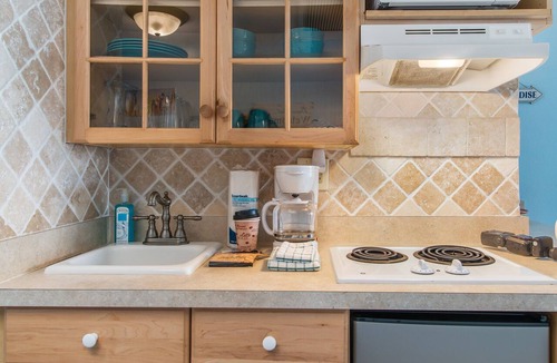Daytona Beach Shores Apartment | Amazing Freshly Updated Ocean Front Studio! Sleeps 4! SUMMER MEGA SALE!