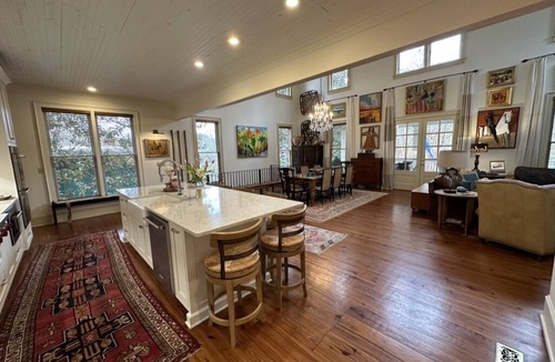 Oxford House | Amazing Home - Walking Distance to Square & Campus
