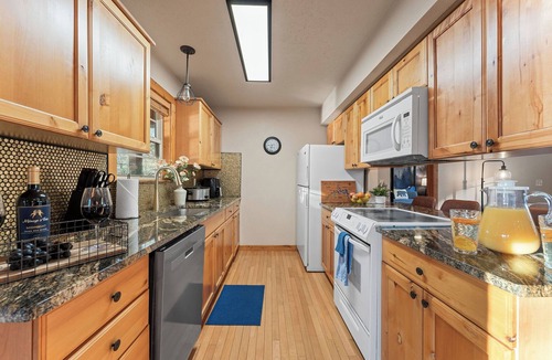 Reeds Spring Cabin | Amazing! Lakefront Cabin | Resort Amenities | Golf