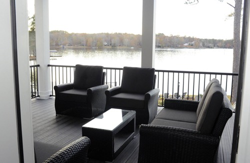 Eatonton Cottage | Amazing Sunsets at the Gorgeous Anchor Cottage at Cottage Cove!